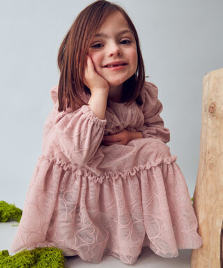 Vestido de tul bordado con corazones y brilli ROSA MAQUILLAJE