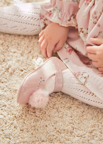 Mercedita con pompón ROSA 3 Mercedita con pompón ROSA