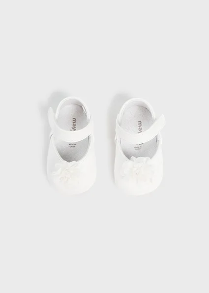 Mercedita con flor BLANCA - Imagen 2