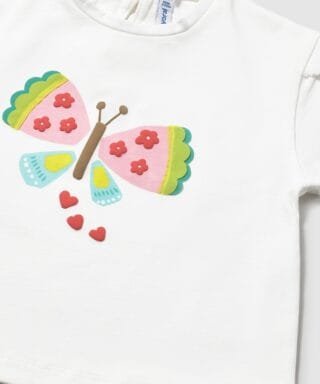 Camiseta m/c con mariposa BLANCA 6 26 01087 027 L 6Carla Lozano armario de macarena penarandaCarla Lozano armario de macarena penaranda mayoral
