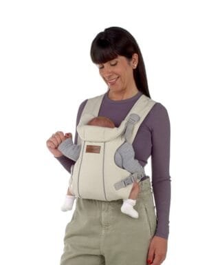 Mochila portabebé ergonómica DUAL SAND 12 mochila para bebe dual biege Carla Lozano armario de macarena penaranda mayoral