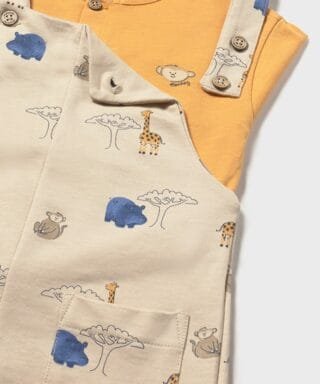 Peto con camiseta de animales AMARILLO Y BEIGE 6 26 01664 027 L 6Carla Lozano armario de macarena penarandaCarla Lozano armario de macarena penaranda mayoral