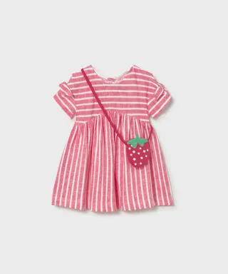 Vestido de rayas con bolso BLANCO Y FUCSIA