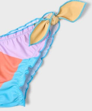 Bikini de COLORES 6 26 03735 048 L 6Carla Lozano armario de macarena penarandaCarla Lozano armario de macarena penaranda mayoral
