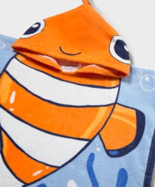 Capa de baño de pez NARANJA Y AZUL 6 26 10164 097 L 6Carla Lozano armario de macarena penarandaCarla Lozano armario de macarena penaranda mayoral