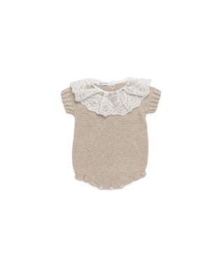 Pelele de punto con cuello de puntilla BEIGE