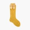 calcetin condor alto calado con lazo mostaza carlalozano macarena penaranda salamanca