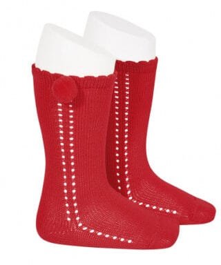 Calcetines altos perlé calado con pompón lateral ROJO