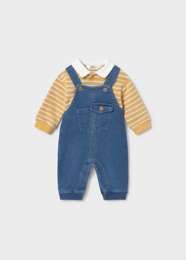 Conjunto de peto vaquero con polo de rayas MOSTAZA 3 Conjunto de peto vaquero con polo de rayas MOSTAZA