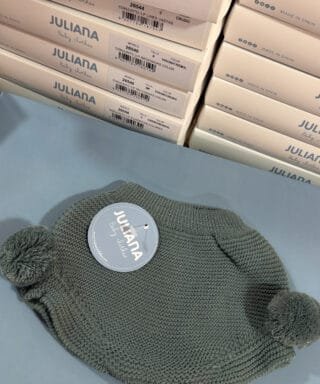 Ranita de punto con pompones VERDE EUCALIPTO